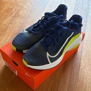 Nike ZoomMX Superrep Surge size 9.5